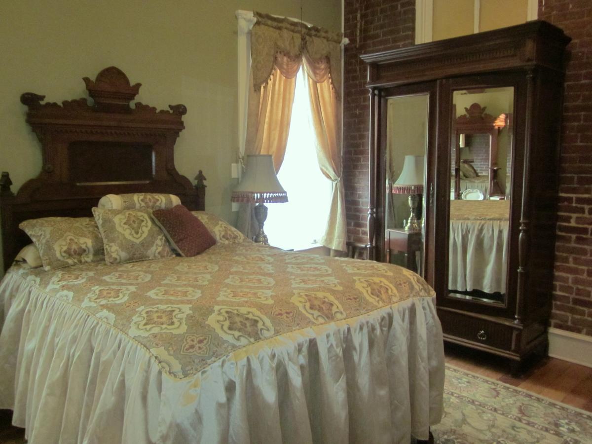 Queen Room Spa Bath