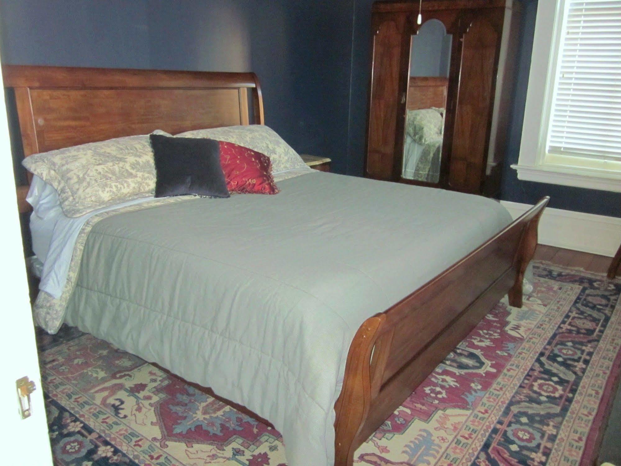 King Room Single Bed